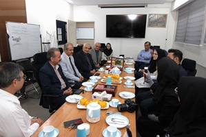 اهدای ۱۵ دستگاه ویلچر به بیماران نیازمند بیمارستان دکتر شریعتی در اقدامی خیرخواهانه