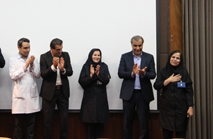 تقدیر و تشکر از تلاش کارکنان خدمات و مسئول خدمات بیمارستان دکتر شریعتی