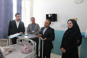 عیادت مدیر رفاه و سلامت کارکنان دانشگاه از همکاران بستری در بیمارستان دکتر شریعتی