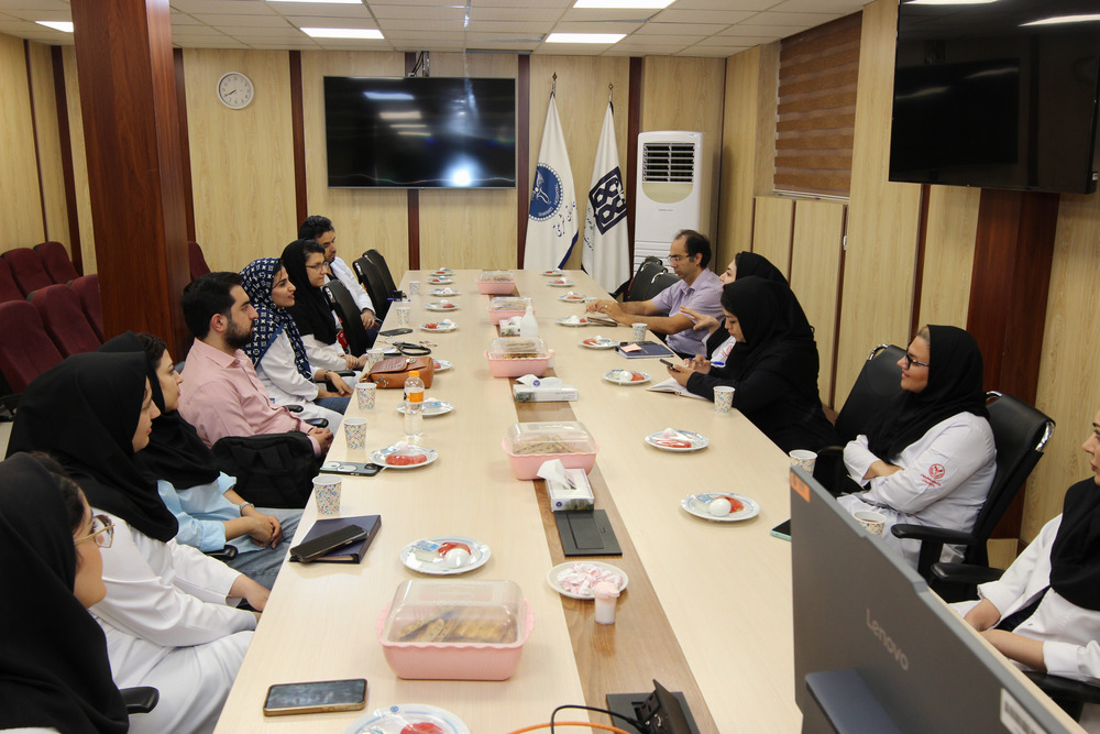 نشست معاونت آموزشی بیمارستان دکتر شریعتی با دستیاران ارشد گروه‌های بالینی برگزار شد